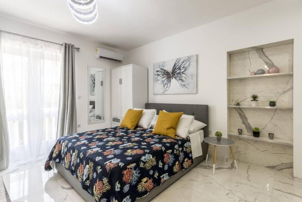 Royal Platinum Studio Apartment Vodice Exterior photo